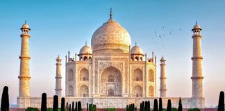 Agra Travel Guide – Unlocking the Cultural Tapestry Agra Taj Mahal