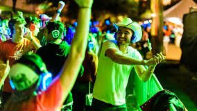 Silent Disco: Immersive Music Events Tailored for Any Occasion Silent Disco: Immersive Music Events Tailored for Any Occasion