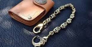 Upgrade Your Everyday Style with a Durable Wallet Chain Upgrade Your Everyday Style with a Durable Wallet Chain